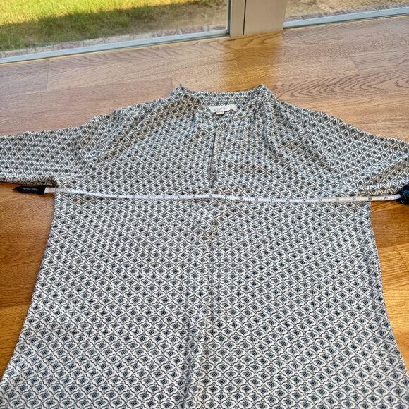 Ann Taylor LOFT Blue Geometric Pattern Top Size Small - Picture 8 of 9